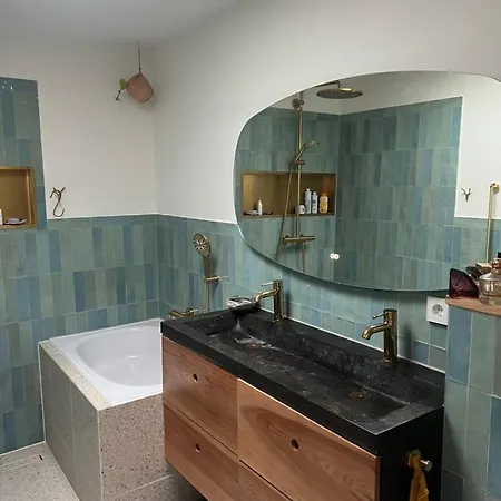 Urban Art House Villa