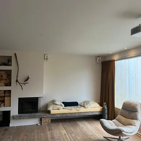 Urban Art House Βίλα Μπέργκεν