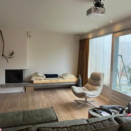 Urban Art House Βίλα